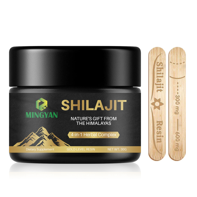 Premium shilajithars in een donkere glanzende pot